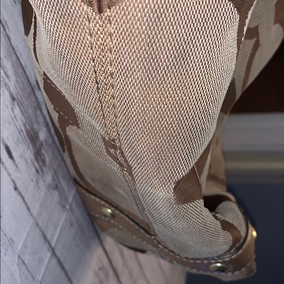 Coach purse - Picture 4 of 8